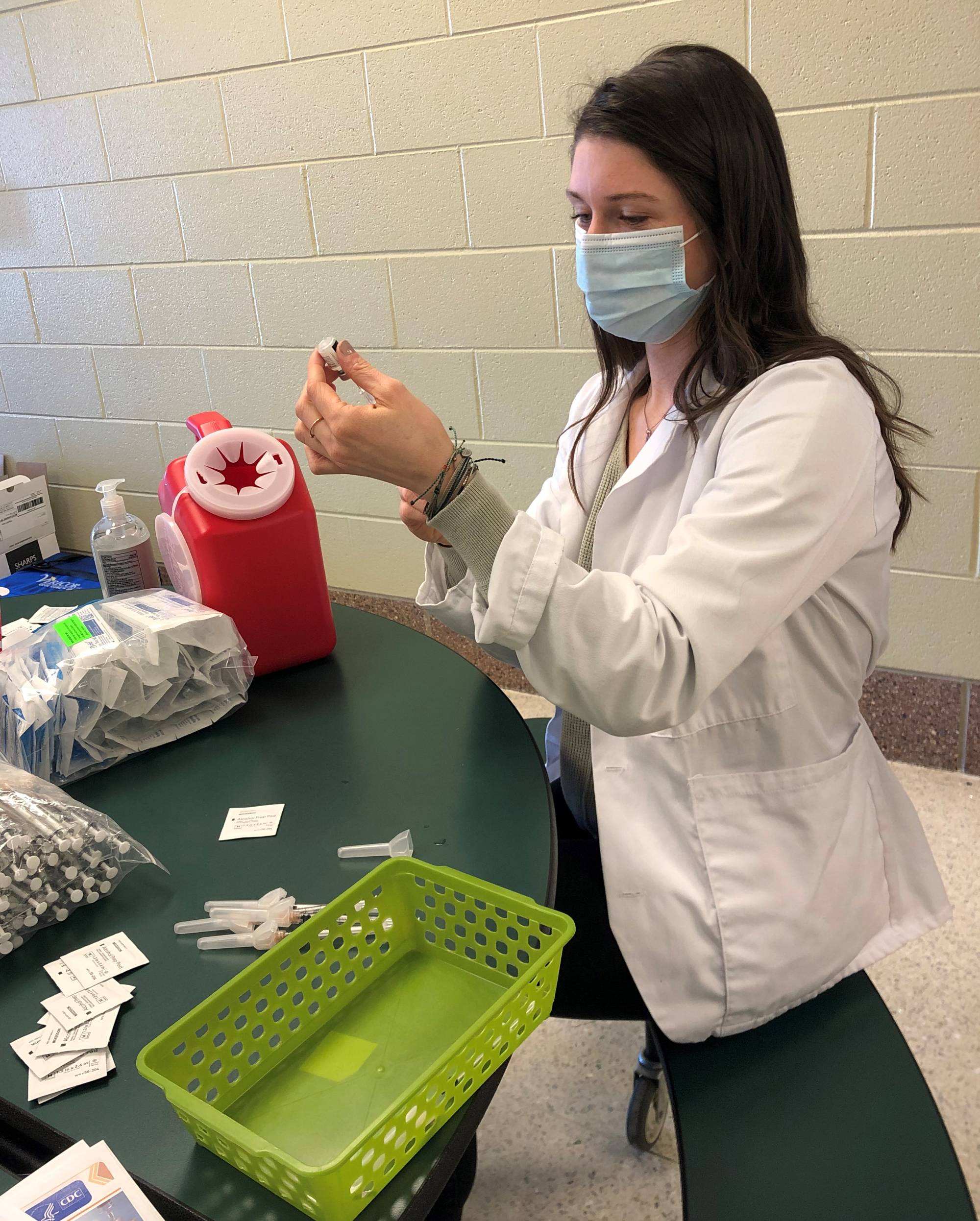 Traverse City GVSU's PA students help administering Covid-19 vaccinations